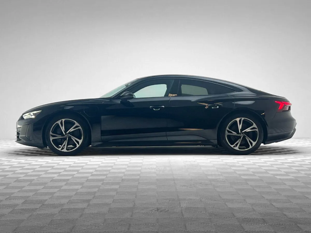 Audi e-tron GT GT 520HP QUATTRO - Image 4
