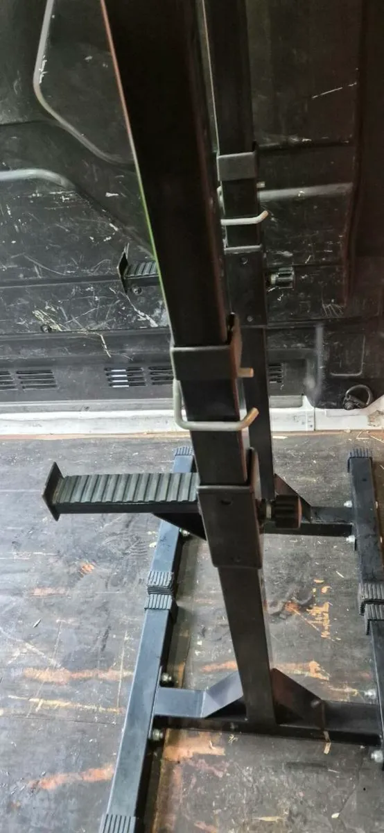 Fully adjustable squat rack stands - Image 4
