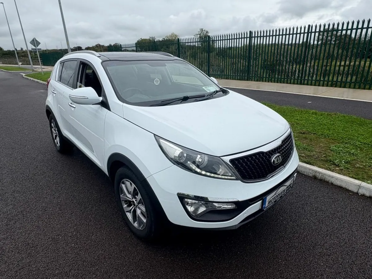 Kia Sportage 1.7 Platinum 4DR, All-Leather Seats, - Image 4