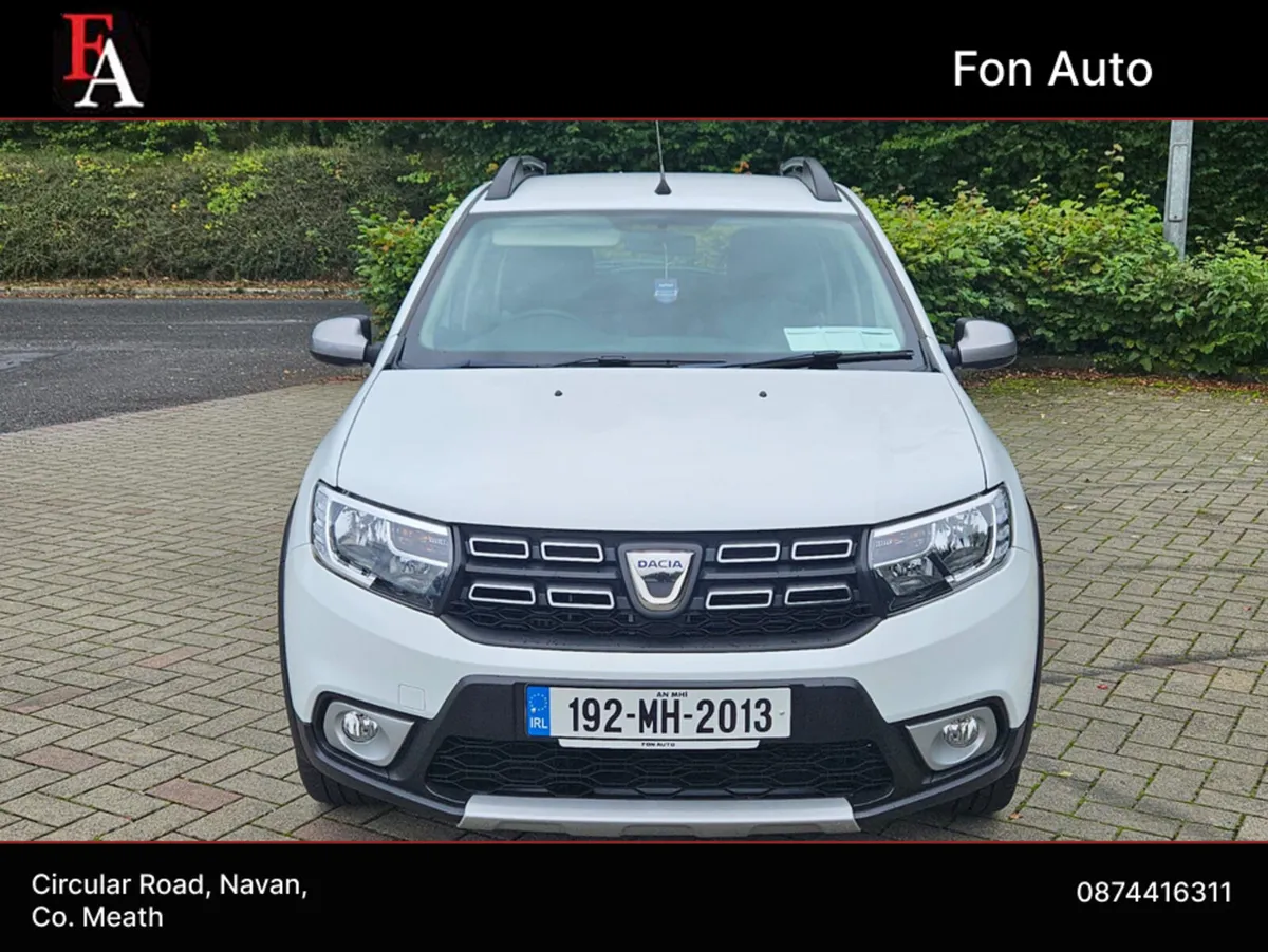 Dacia Sandero Stepway 1.0 PETROL ESSENTIAL  MODEL* - Image 2