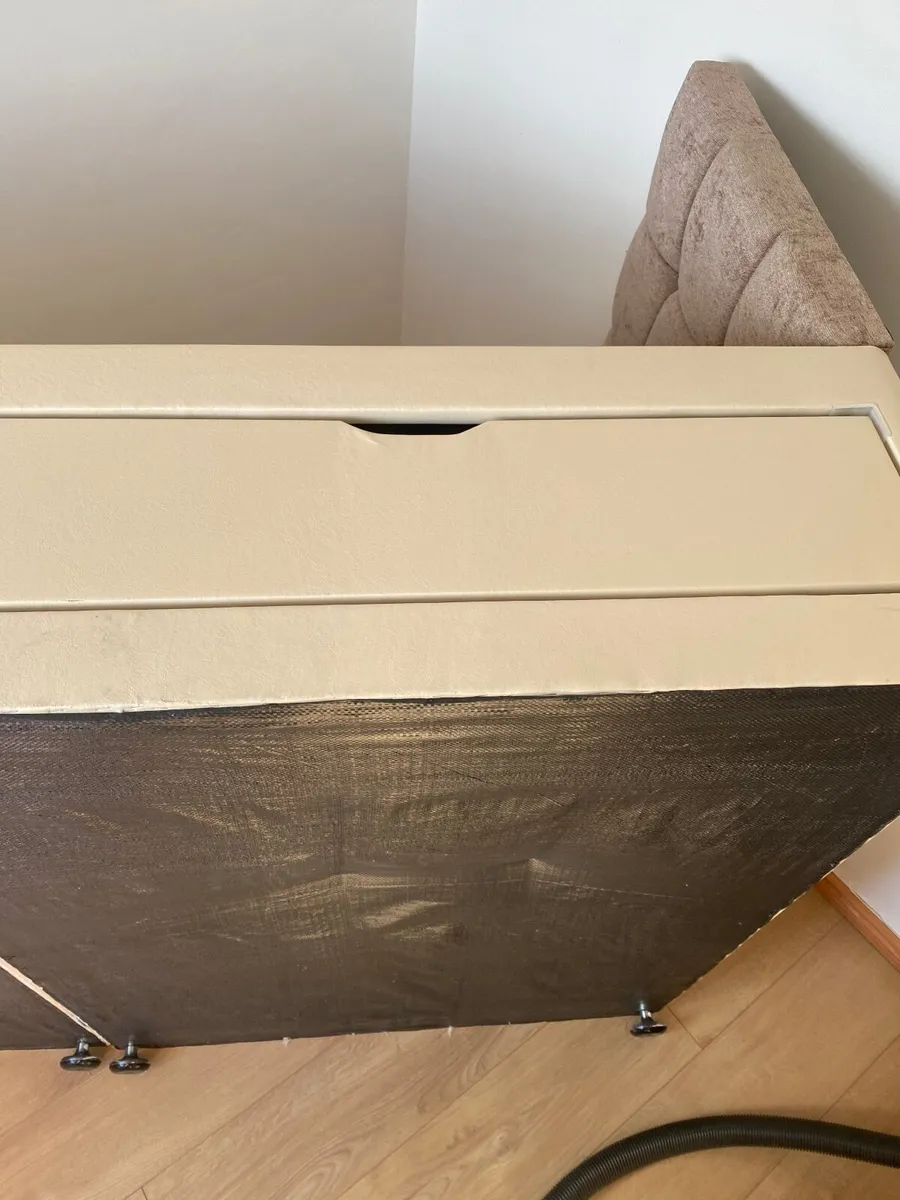 Bed with storage drawers - Image 3