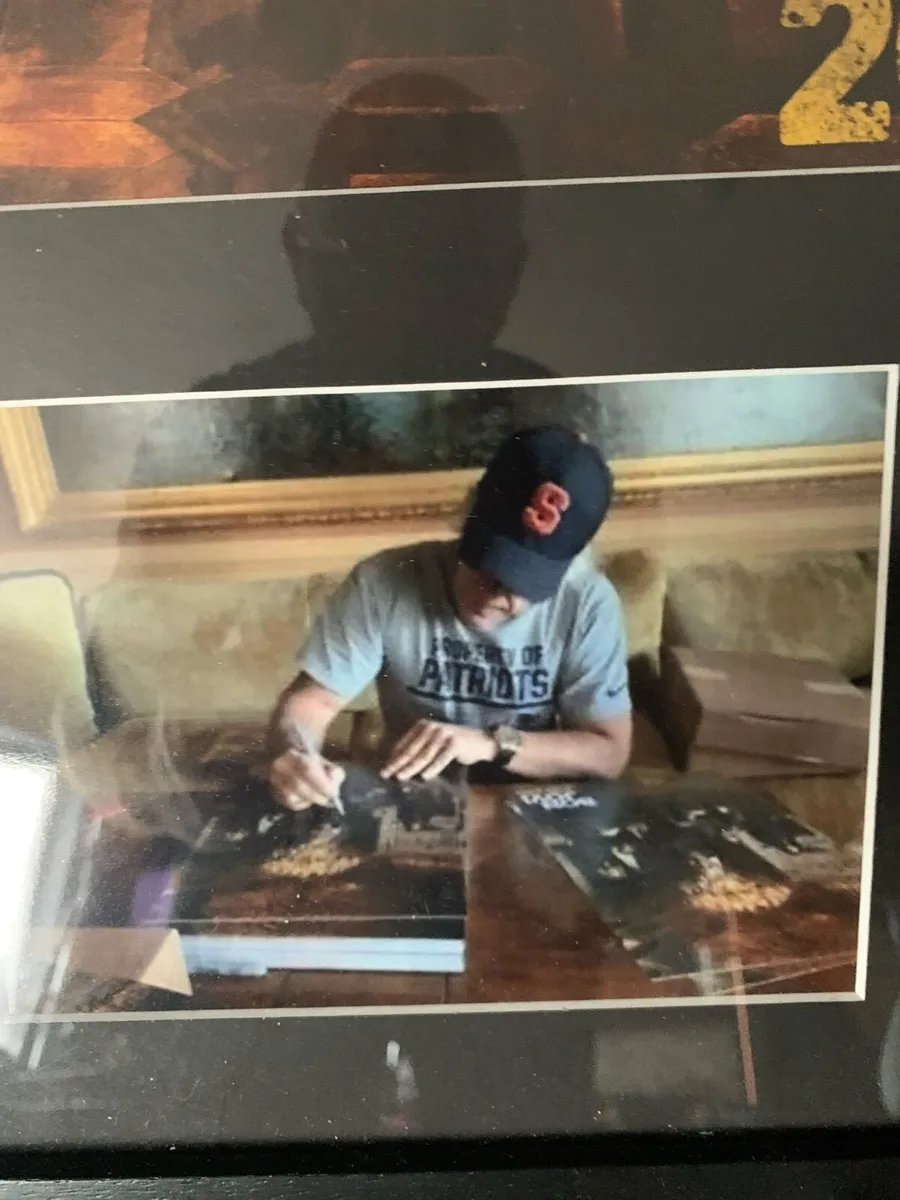 Bon Jovi signed and figure - Image 4