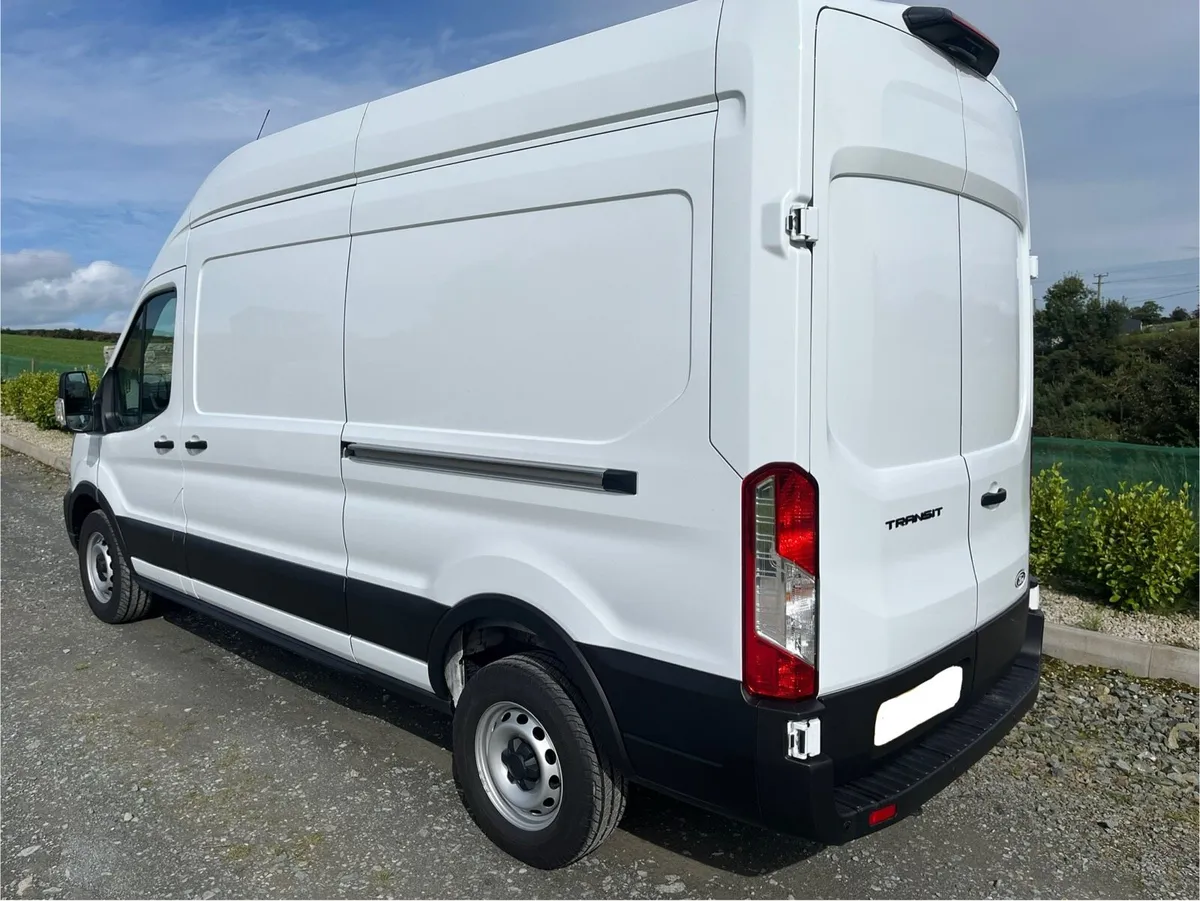 242 Ford Transit 350 Rwd 2024 - Image 2