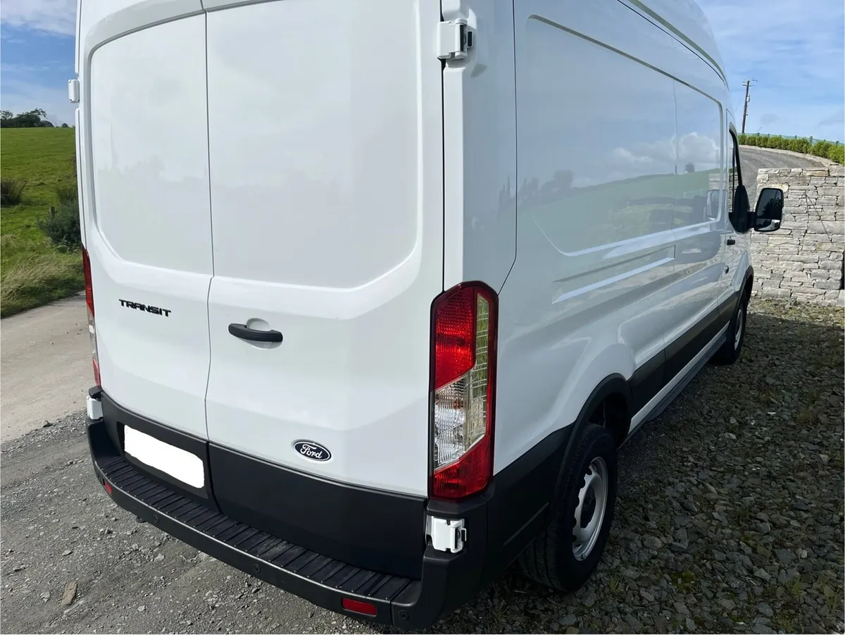 242 Ford Transit 350 Rwd 2024 - Image 3