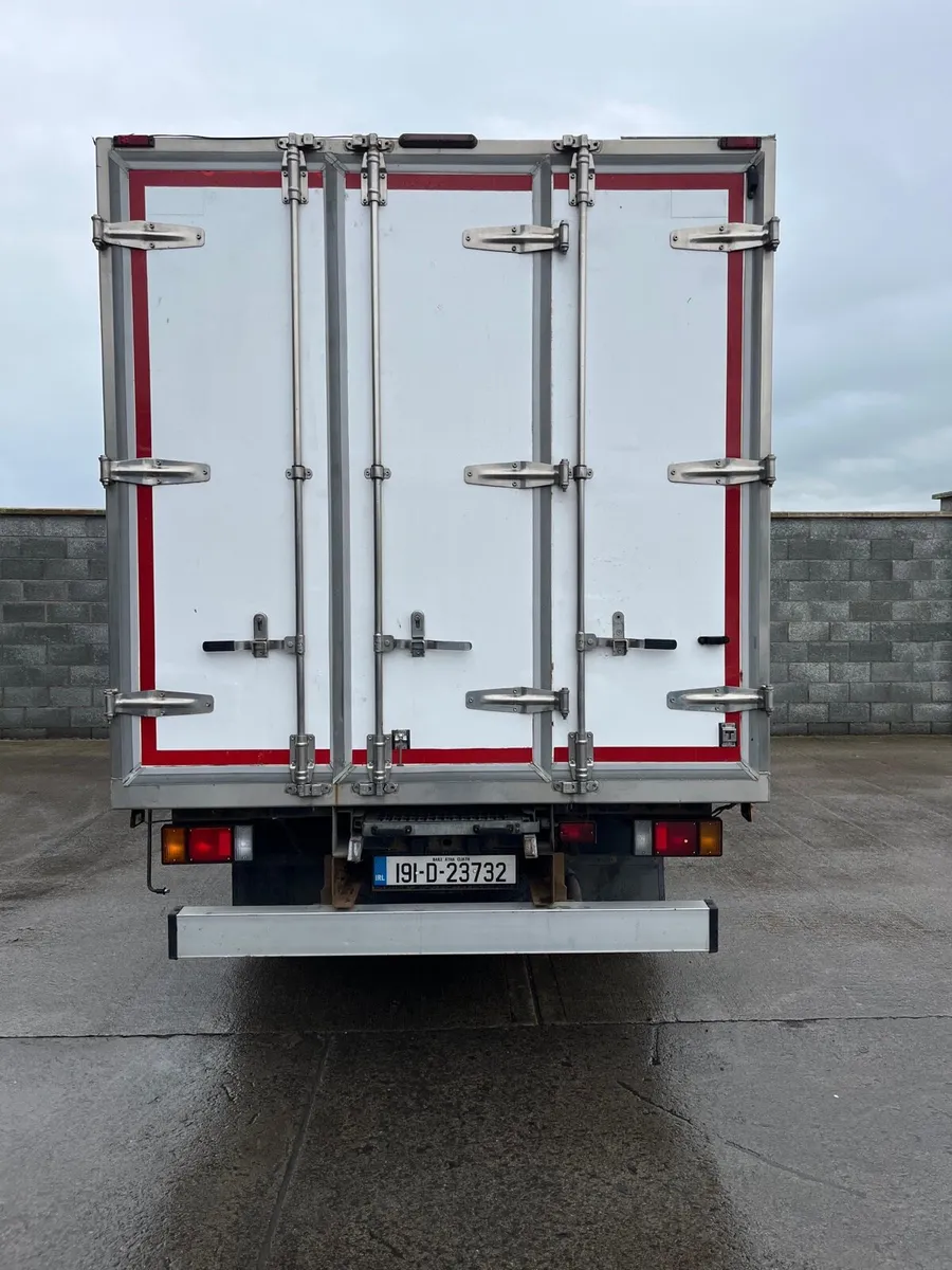 ISUZU FRIDGE VAN - Image 2