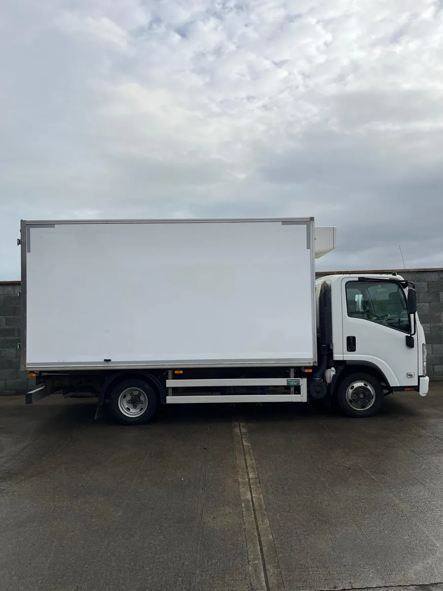 ISUZU FRIDGE VAN - Image 3