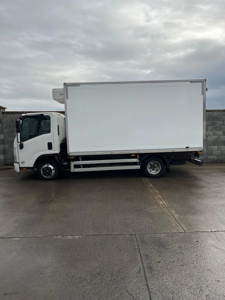 ISUZU FRIDGE VAN - Image 4