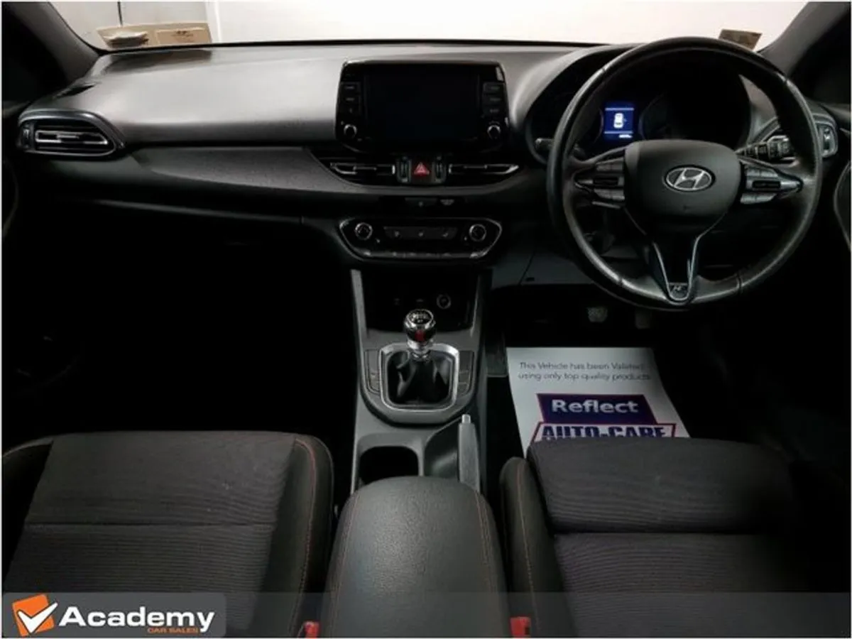 Hyundai i30 i 30 Petrol 5DR - Image 2
