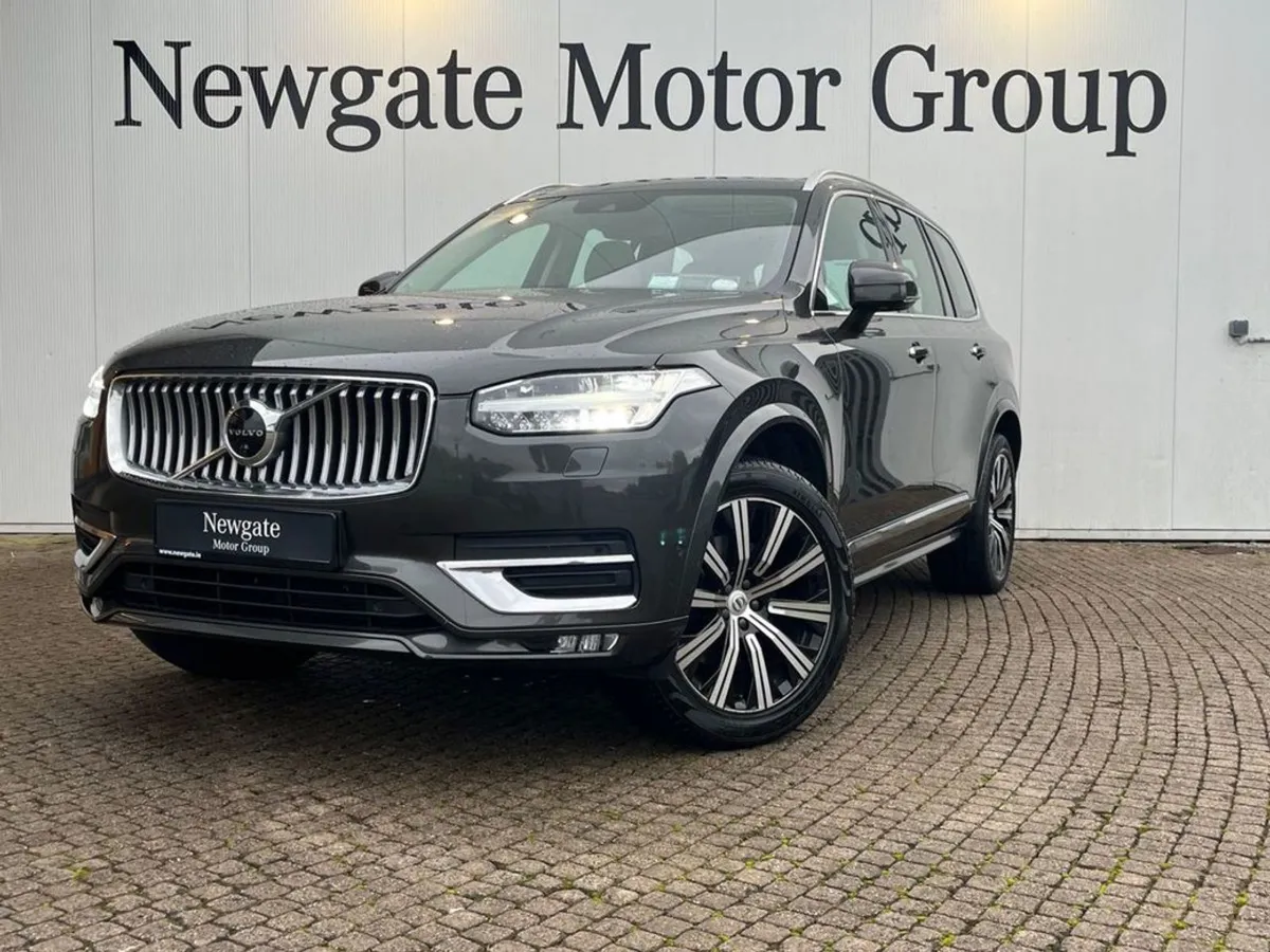 Volvo XC90 B5 AWD INS AT 5DR Auto - Image 1