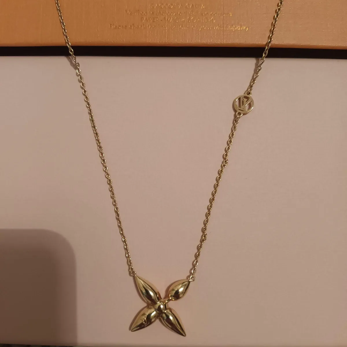 Louis Vuitton Necklace - Image 4