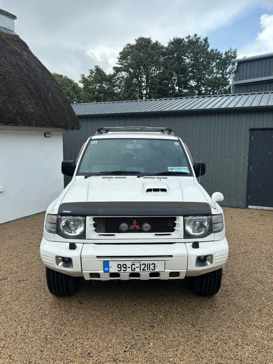 Vintage Mitsubishi Pajero - Image 3