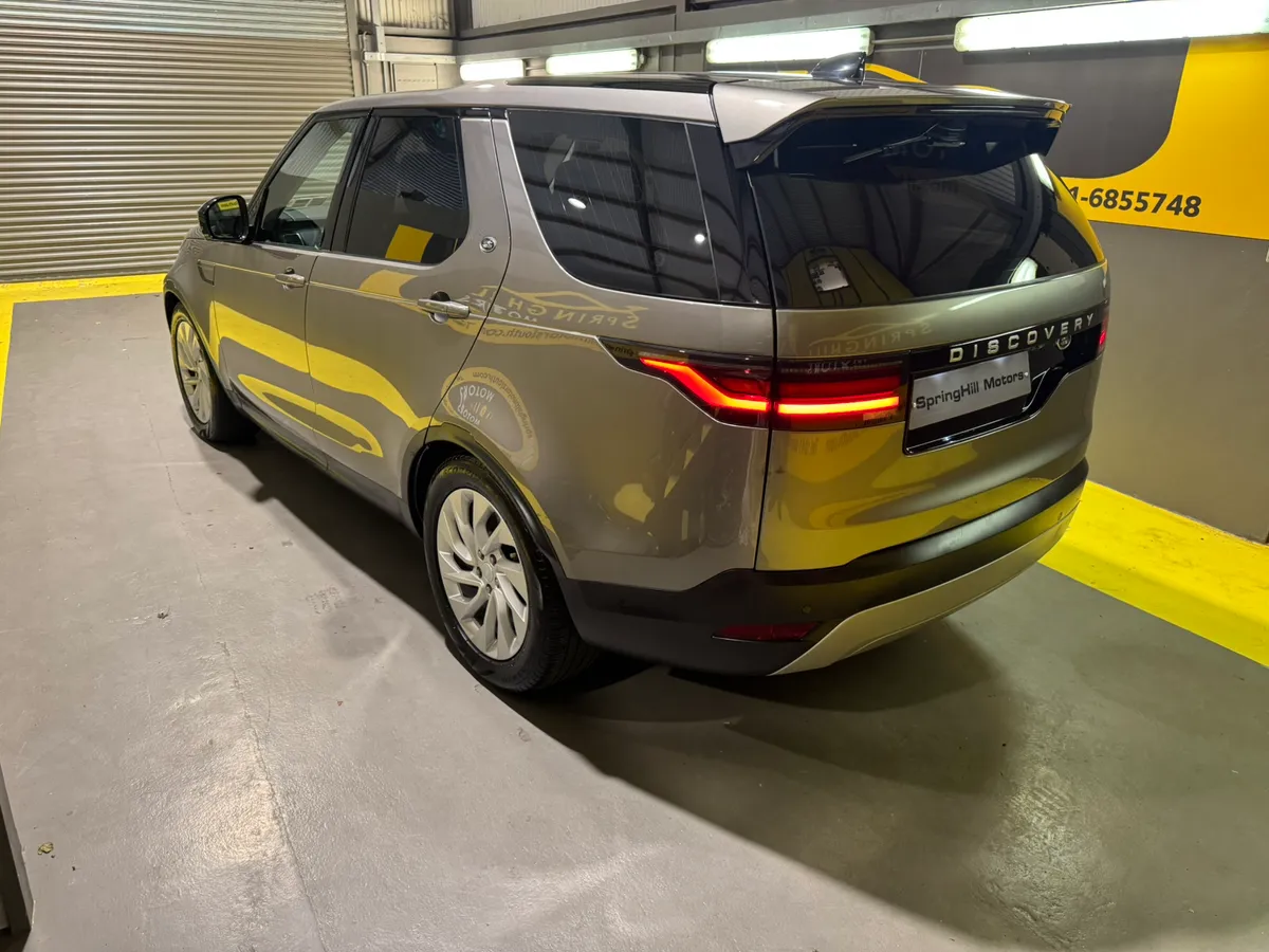 2021 Land Rover Discovery 3.0 SD V6 249PS 5 Seater - Image 3
