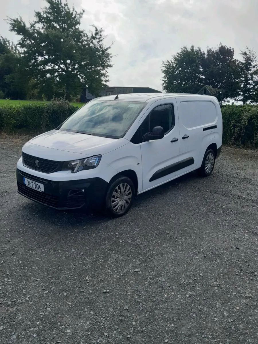 2021 peugeot partner - Image 2