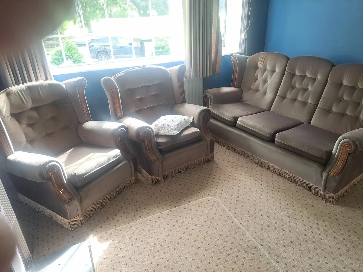 Household Furniture - Image 1