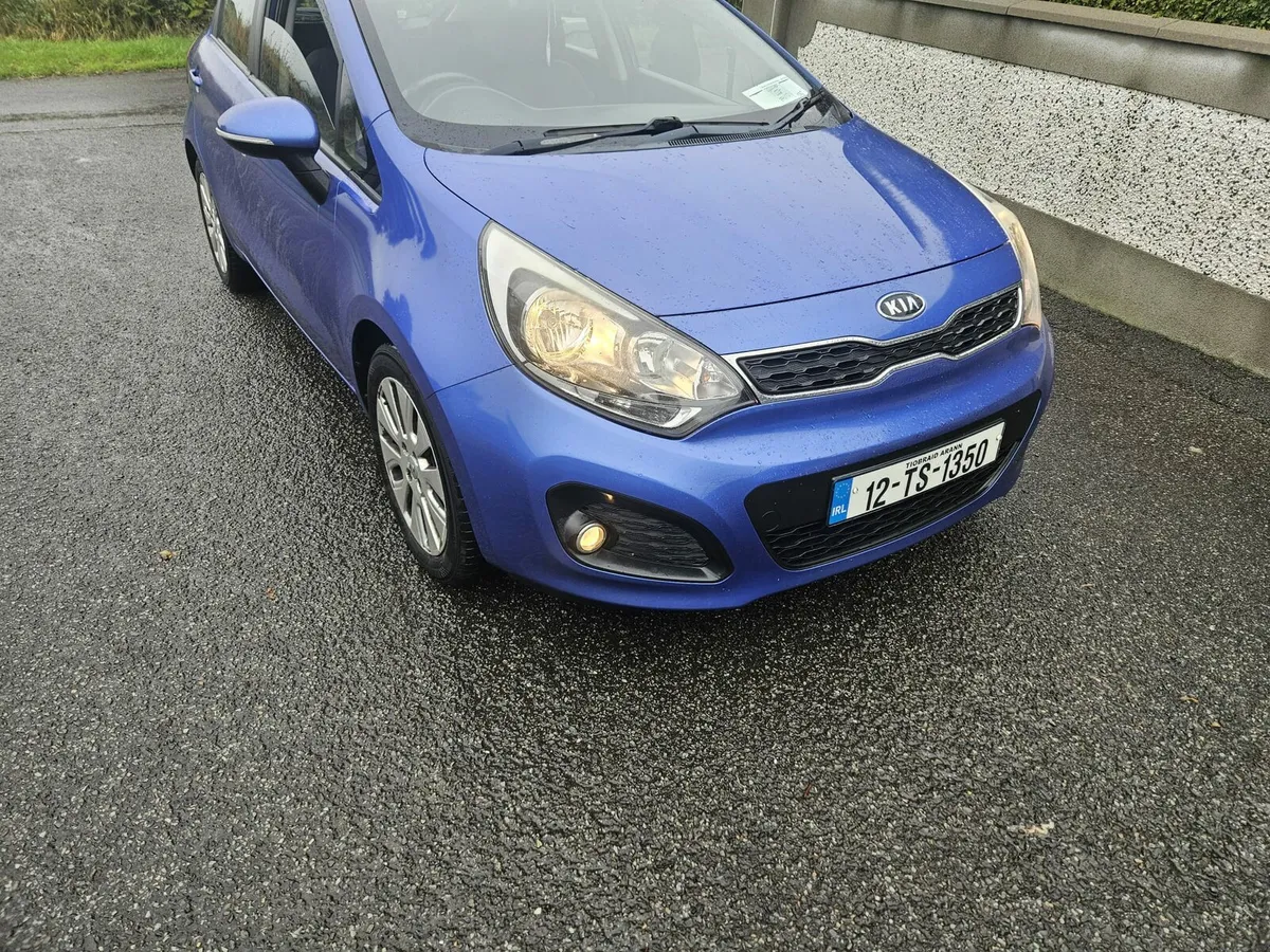 2012 kia rio - Image 2