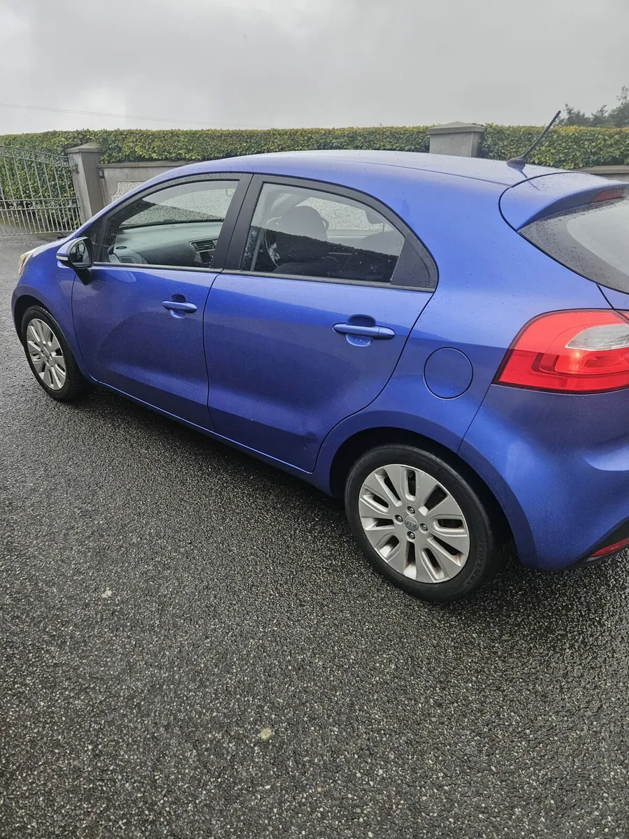 2012 kia rio - Image 3