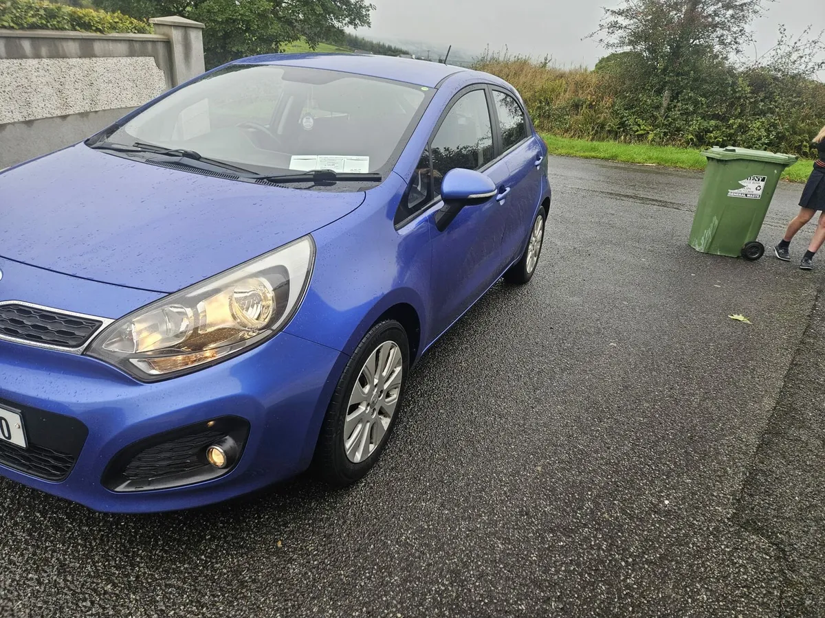 2012 kia rio - Image 4