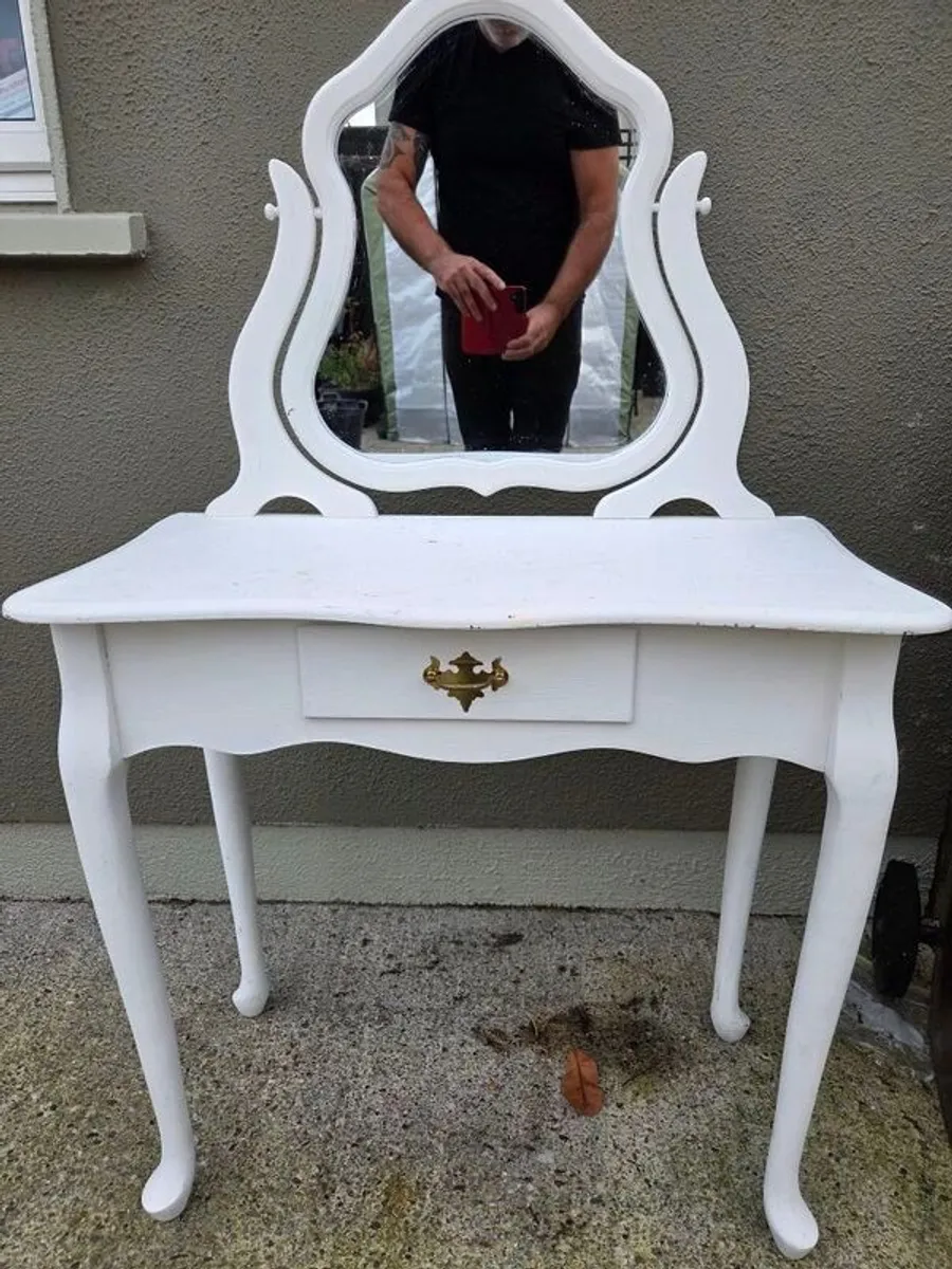 Dressing Table - Image 1