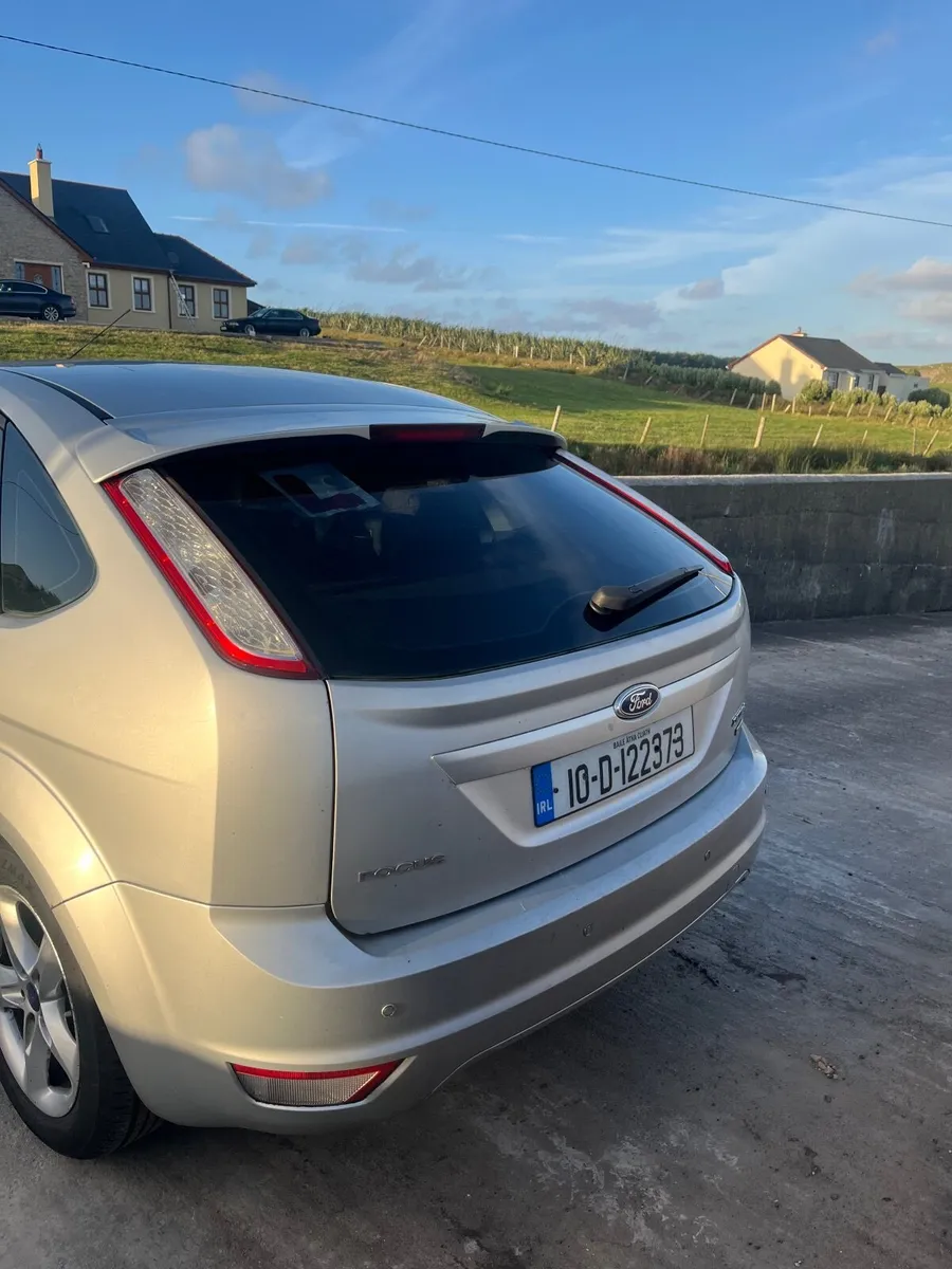 Ford Focus 2010 - Image 4