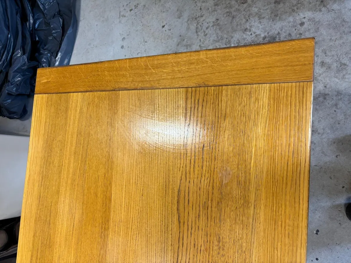 Solid oak dining table - Image 3