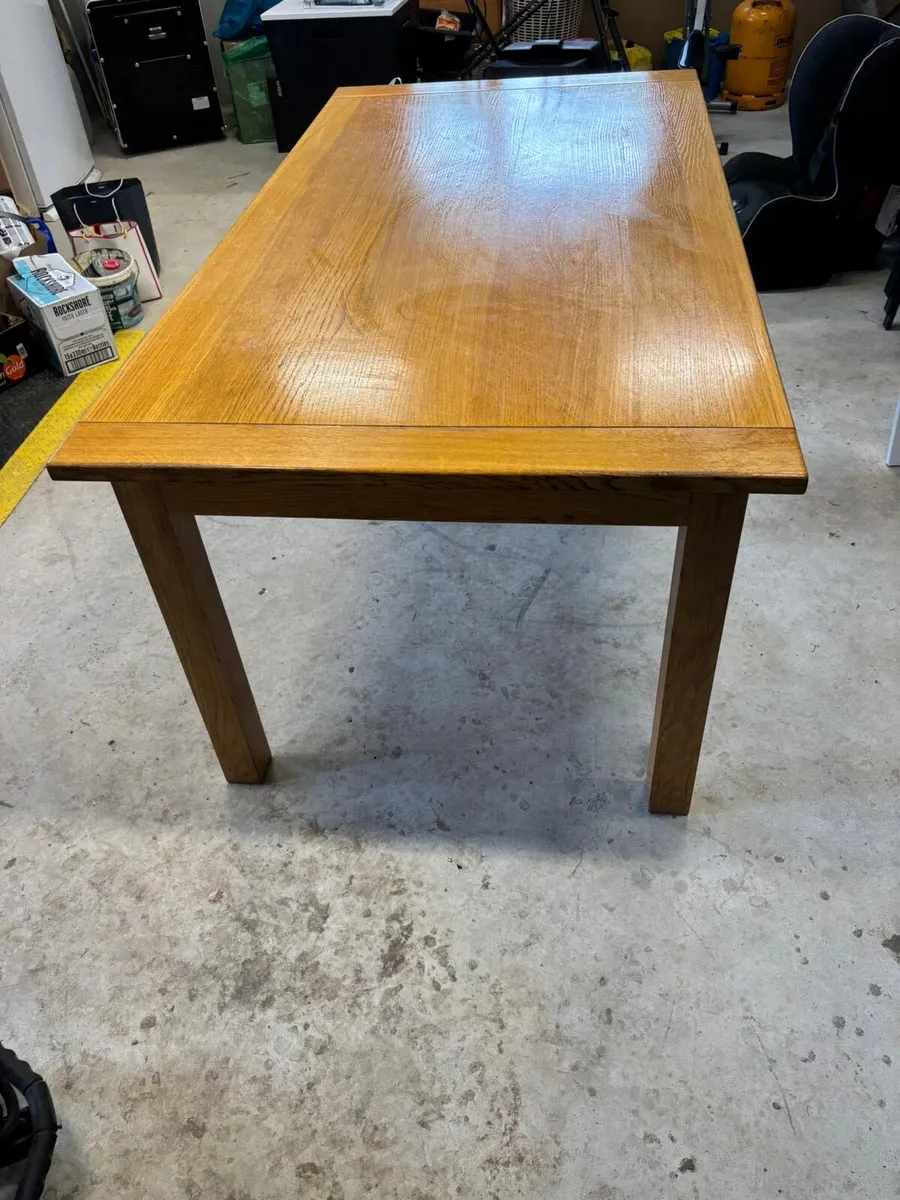 Solid oak dining table - Image 4