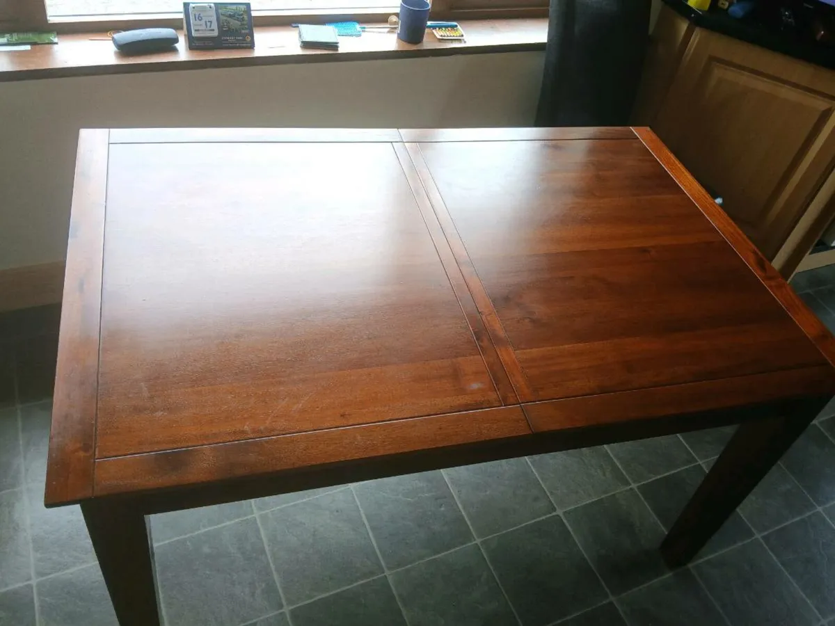 Dining table - Image 2