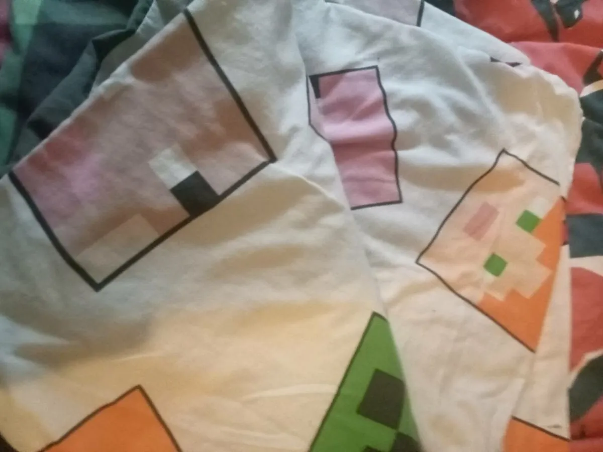 Reversible Minecraft single bed covers - Image 1