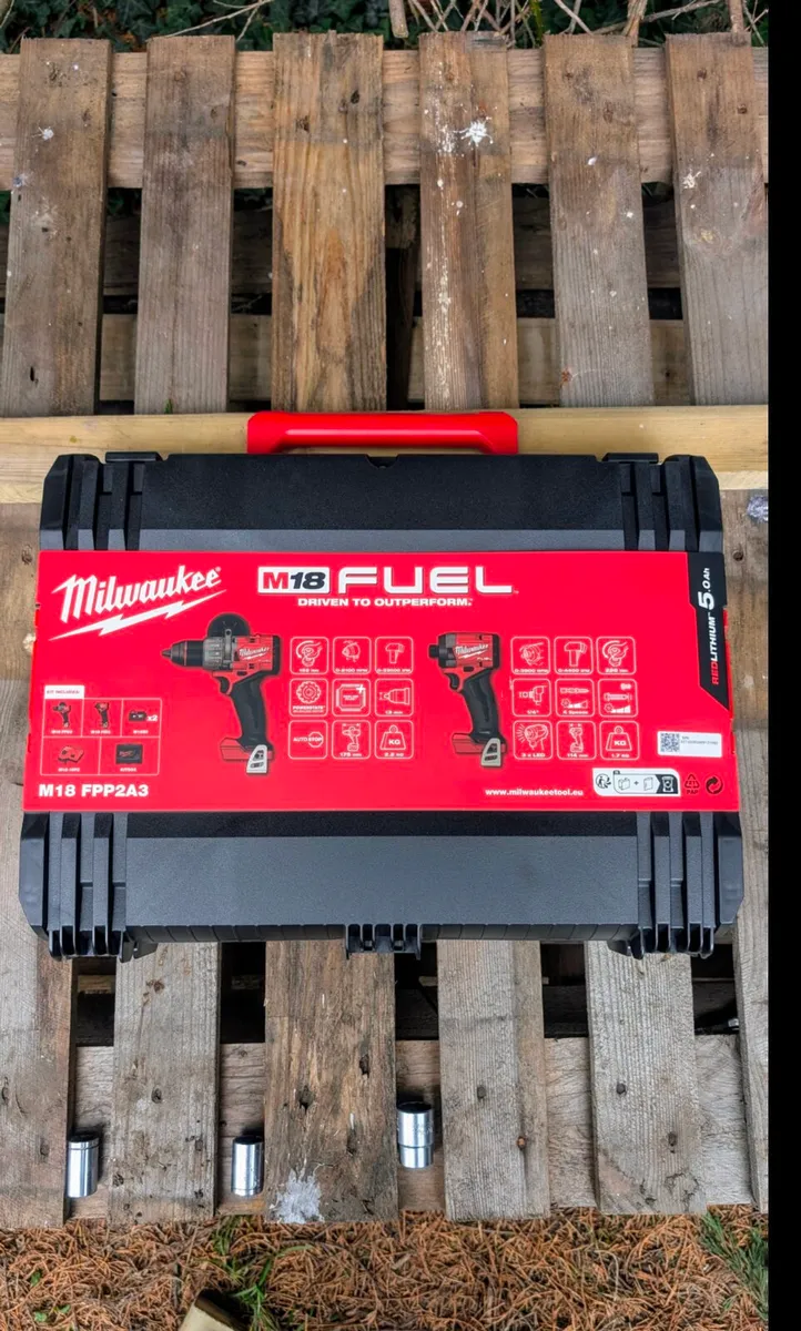 Milwaukee M18 FUEL Drill & Impact Driver Kit - Image 1