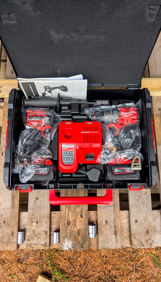 Milwaukee M18 FUEL Drill & Impact Driver Kit - Image 2