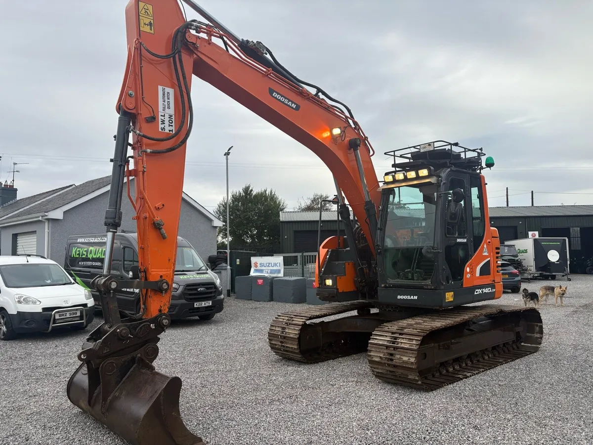2019 doosan 140 digger - Image 4