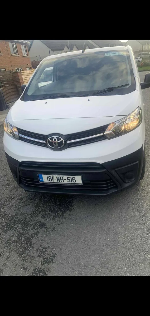 Toyota van - Image 1