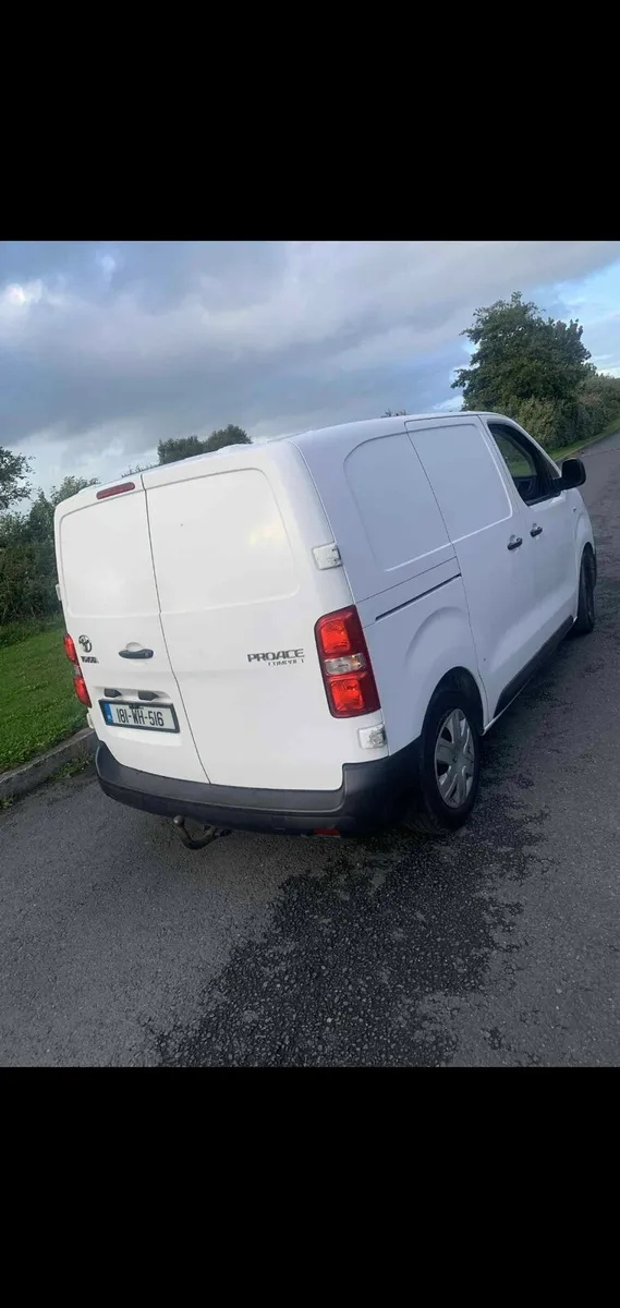 Toyota van - Image 2