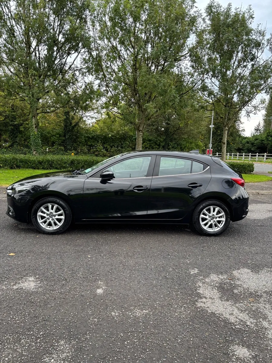 Mazda 3 1.5Petrol Executive hatchback 2018 - Image 4