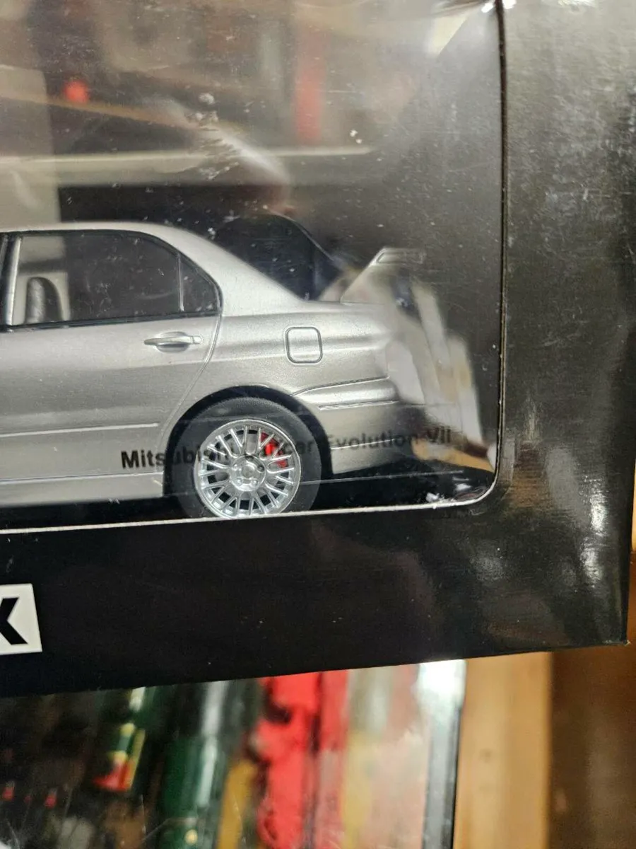 Corgi White Box Mitsubushi Evolution - Image 4