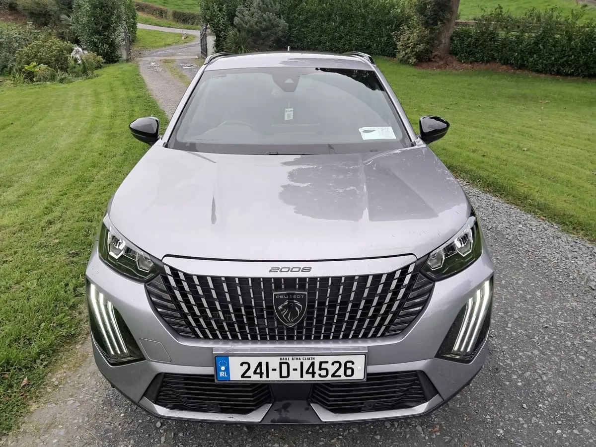 241  PEUGEOT 2008 1.2L LIGHT DAMAGE - Image 3