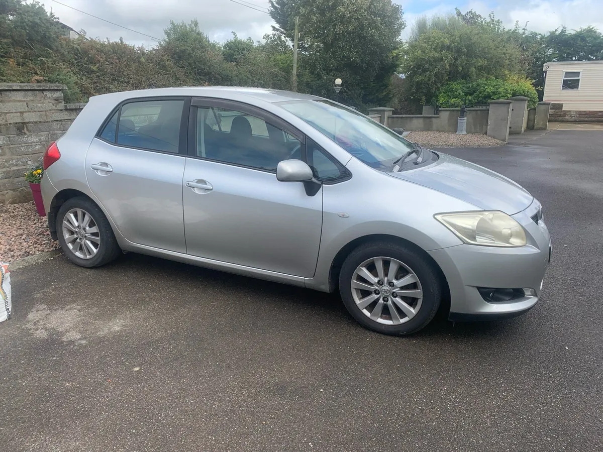 Toyota auris - Image 1