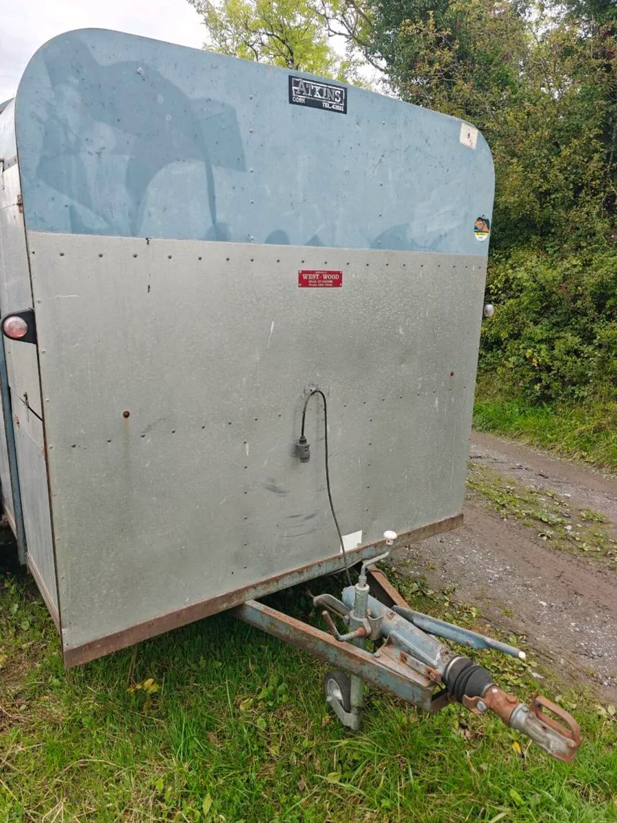 Trailer - Image 2