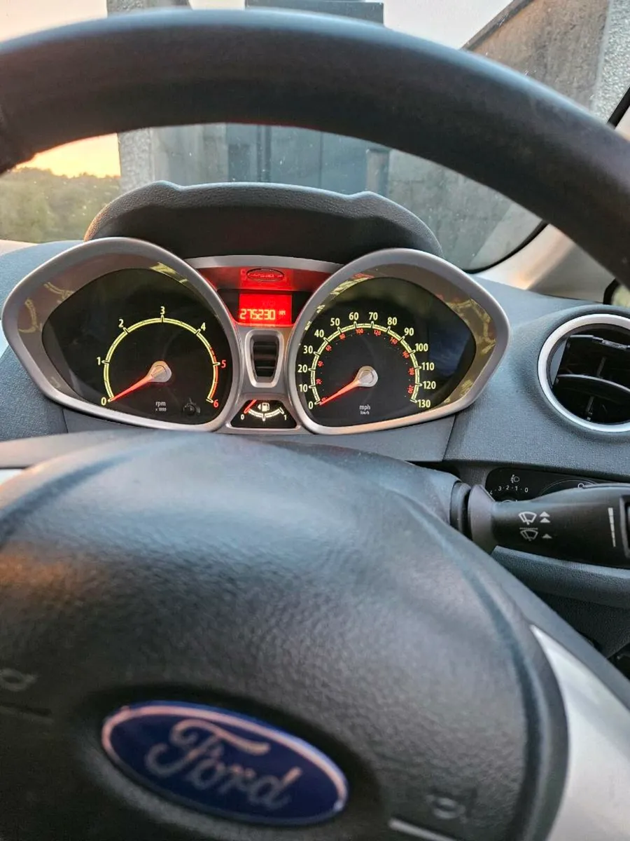 Ford fiesta zetec 2010 - Image 3