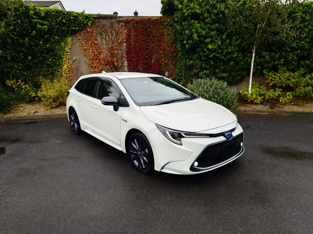 Toyota Corolla Hybrid Wxb estate - Image 1