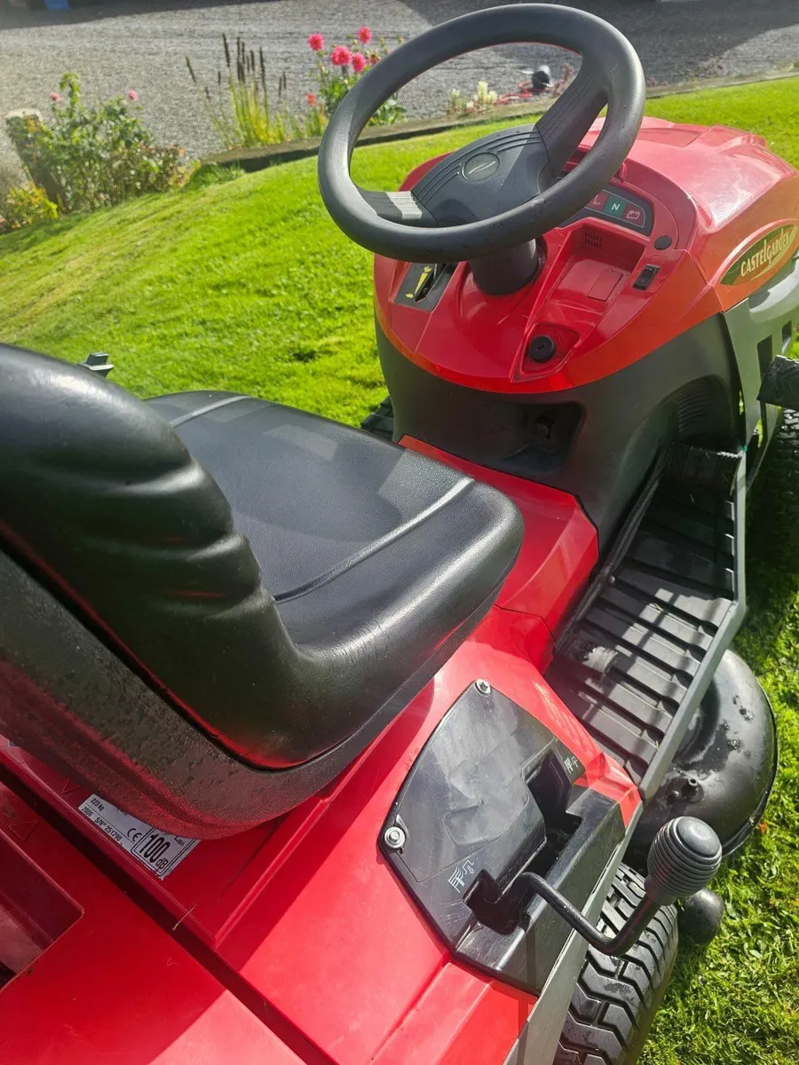 Castlegarden Lawnmower ride on - Image 1