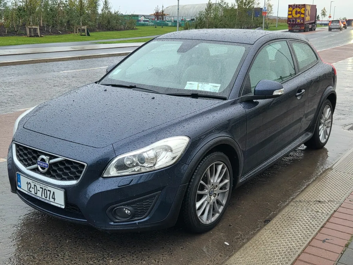 Volvo C30 D3 Auto SE LUX - Image 1