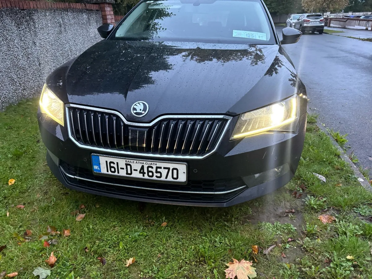 Superb NCT09/26 TAX02/26 - Image 2
