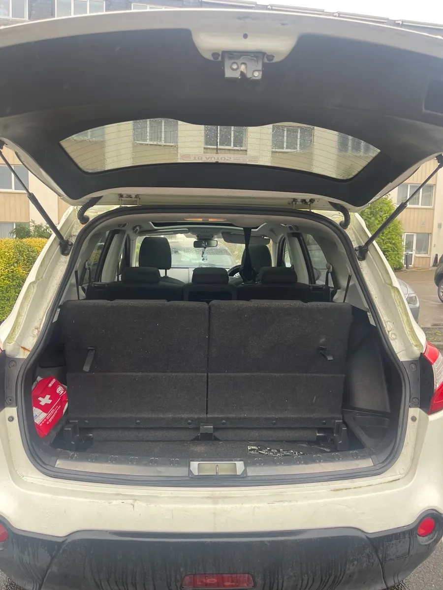 Nissan Qashqai+2 2012 - Image 2