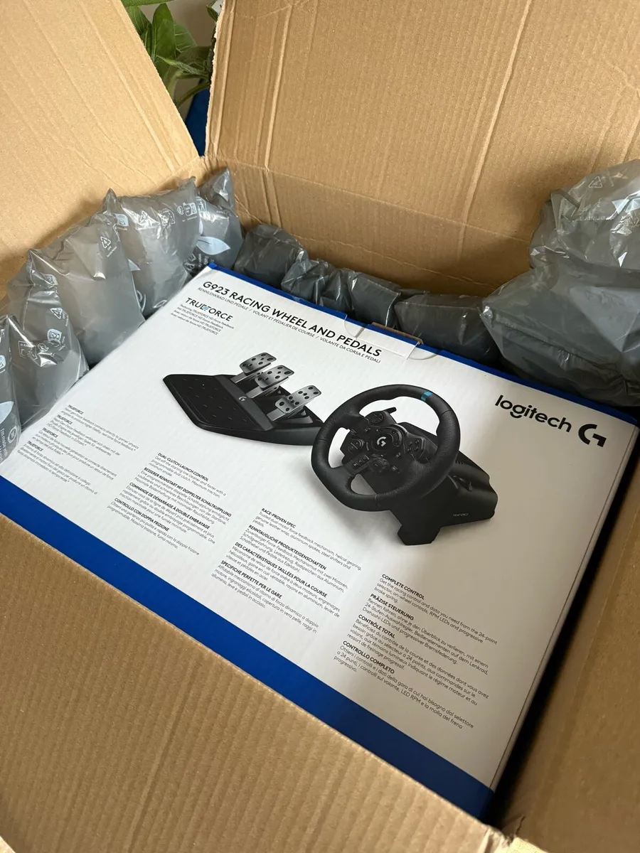 Logitech g923 - brand new - Image 2