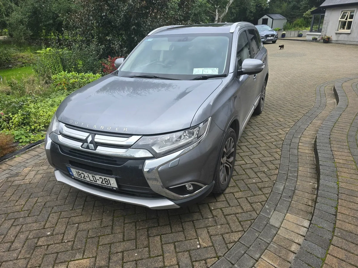 182 Mitsubishi Outlander Instyle 4x4 7 Seater 6MT - Image 3