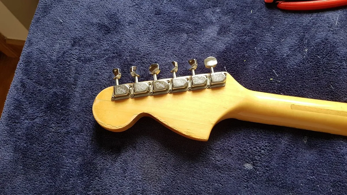 1977 Fender Stratocaster - Image 4