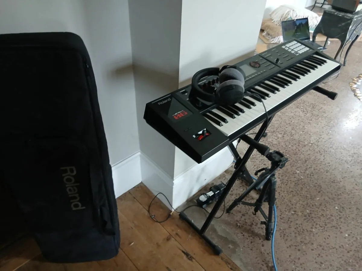 roland piano keyboard fa-06 - Image 1
