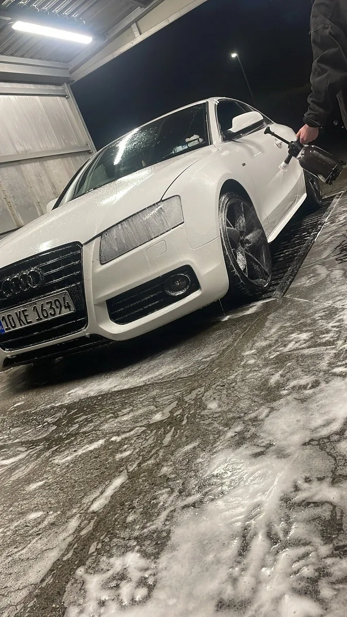 Audi a5 2010 - Image 1