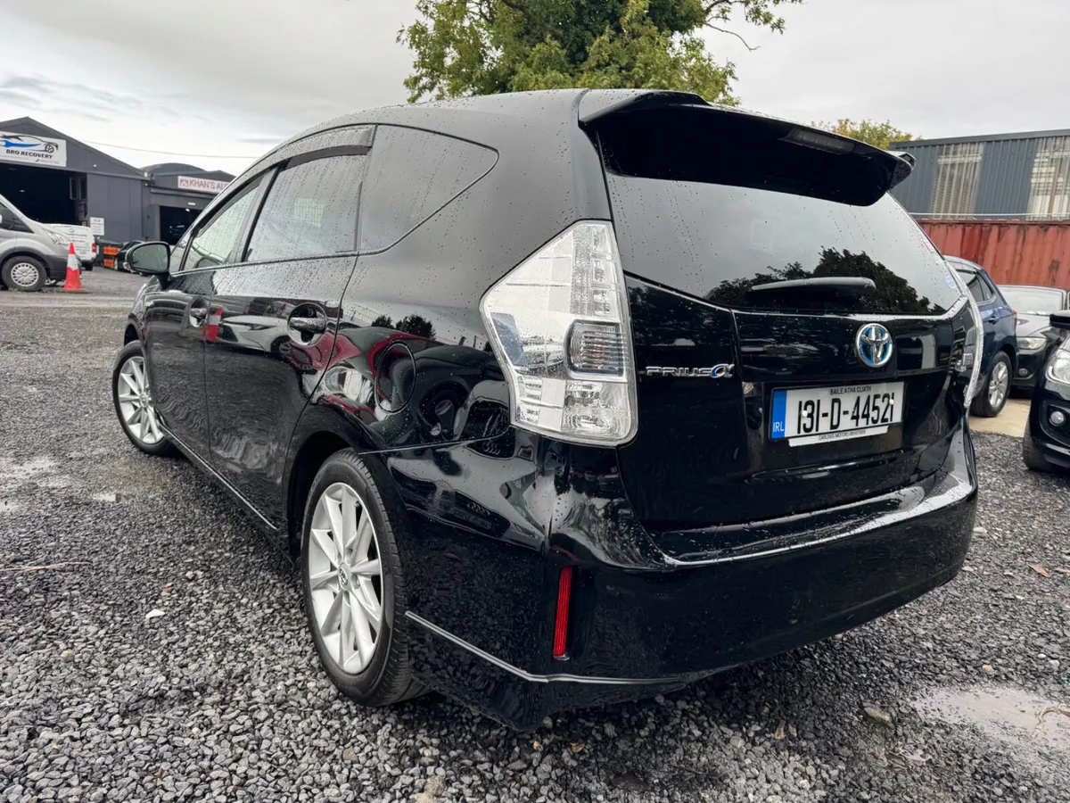 Toyota Prius alpha plus 7 seater automatic - Image 3