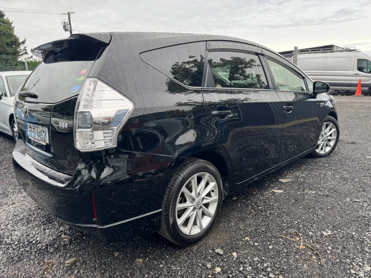 Toyota Prius alpha plus 7 seater automatic - Image 2